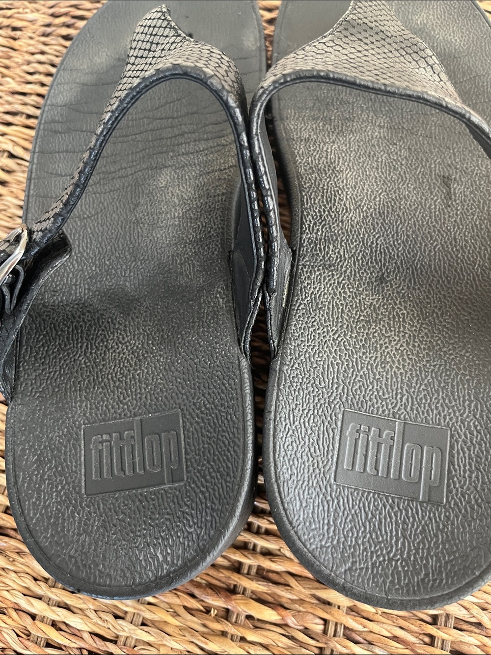 FitFlop The Skinny Black Textured Thong Sandals - Picture 3 of 10